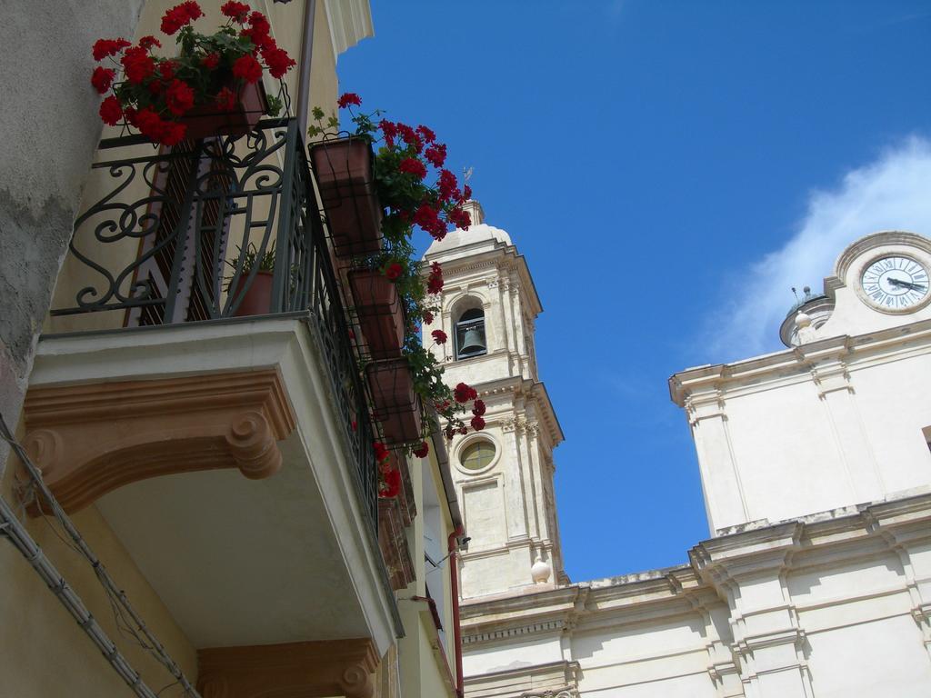לינה וארוחת בוקר סורסו Piazza San Pantaleo מראה חיצוני תמונה